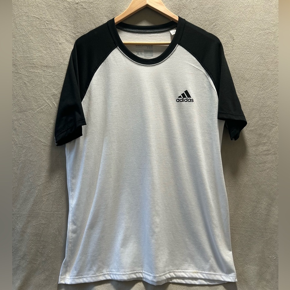 Adidas T men’s XL
